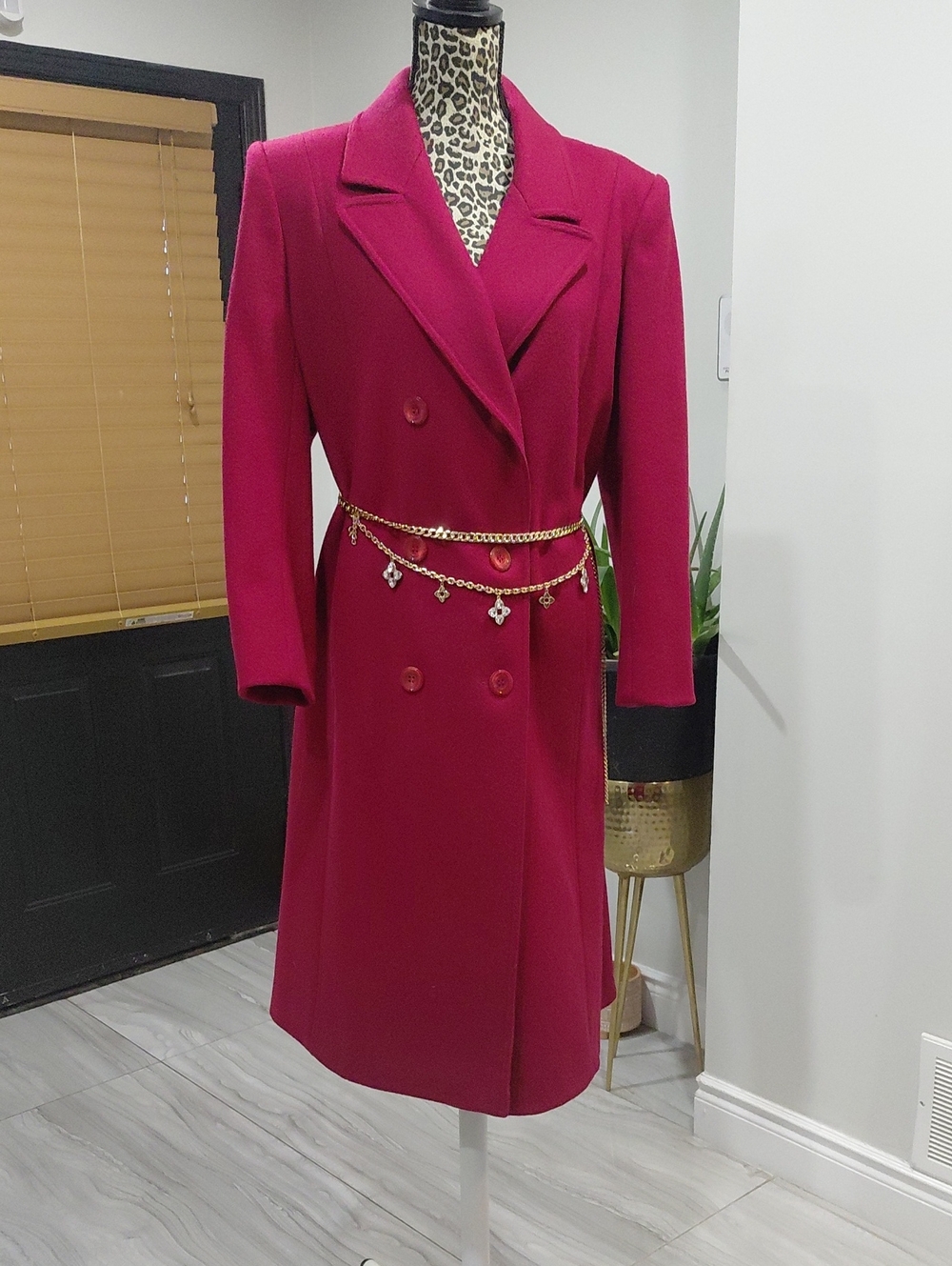 100% Wool Coat In Excellent Condetion - Picture 2 of 9